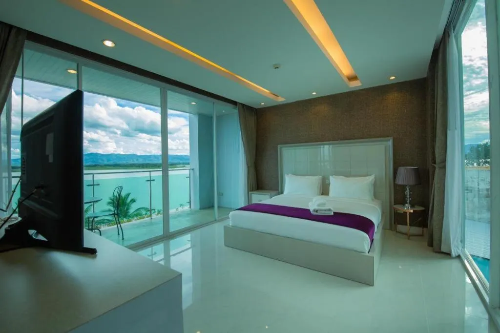 Bed in Phuglong Hotel