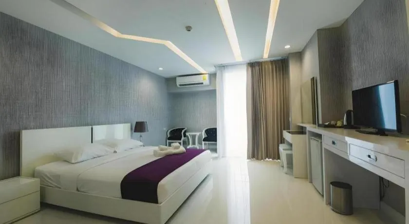 Bed in Phuglong Hotel