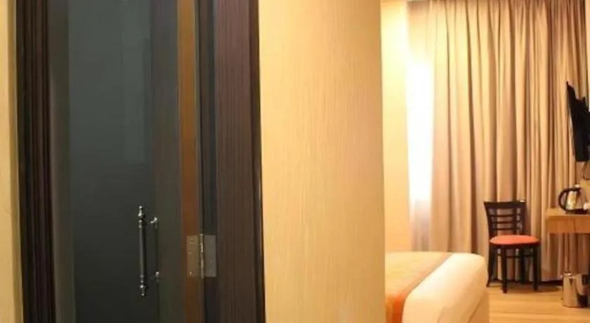 The Golden Bay Hotel Batam