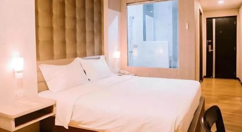 Bed in The Golden Bay Hotel Batam Bed in The Golden Bay Hotel Batam