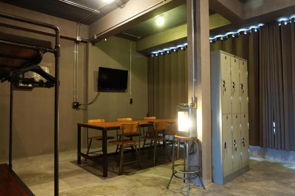 Rider bedroom hostel & cafe