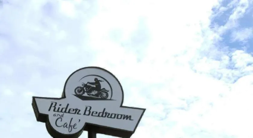 Rider bedroom hostel & cafe