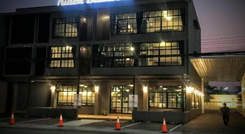 Rider bedroom hostel & cafe