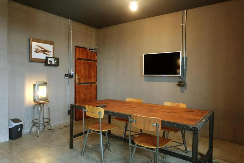 Rider bedroom hostel & cafe