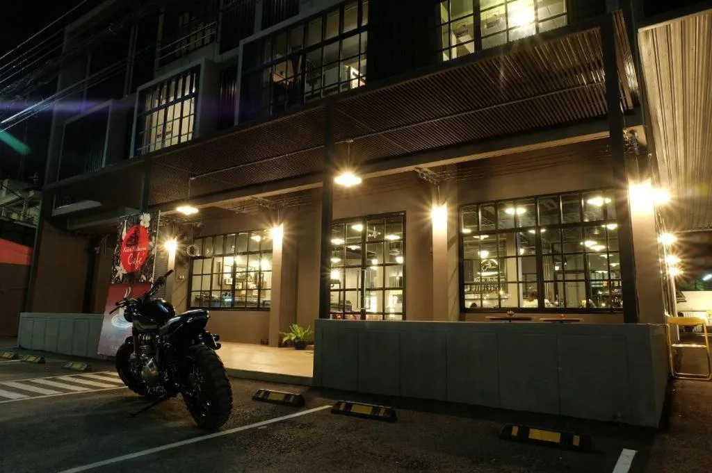 Rider bedroom hostel & cafe