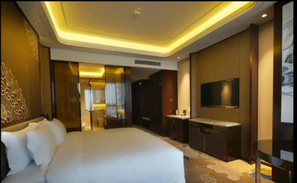 Bed in Beijing Grand Skylight International Hotel