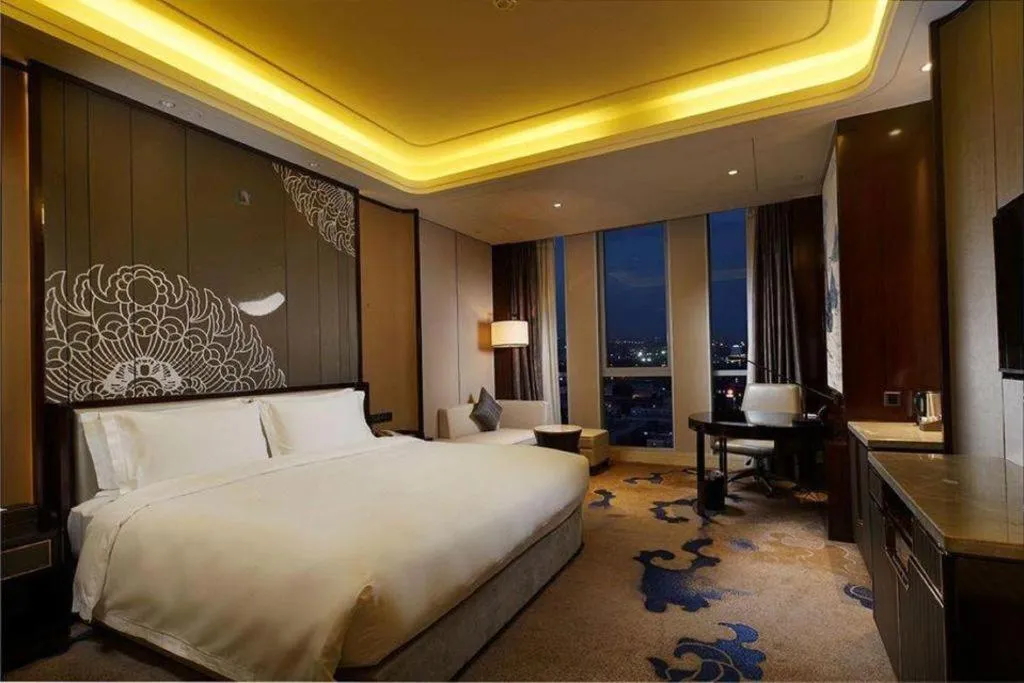 Bed in Beijing Grand Skylight International Hotel