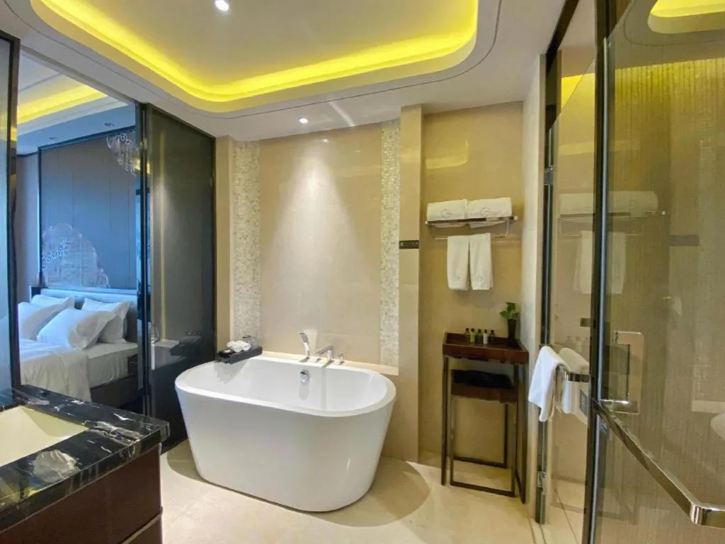 Bed in Beijing Grand Skylight International Hotel