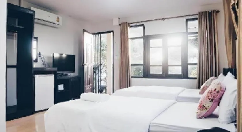 Bed in Ban Noi Resort Phrae