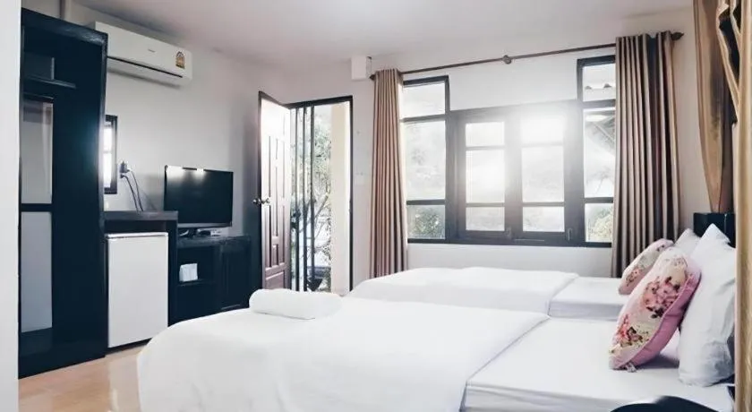 Bed in Ban Noi Resort Phrae