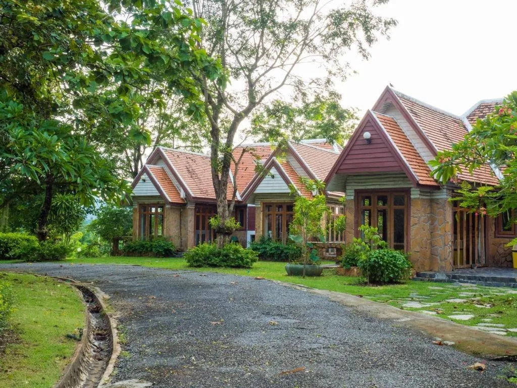 Khao Yai Country Hill Resort