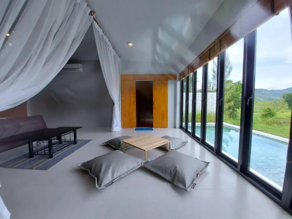 Bed in Tanaosri & Creekside Resort