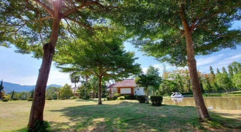 Tanaosri & Creekside Resort