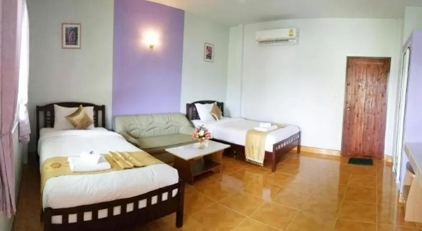 Bed in Tanaosri & Creekside Resort