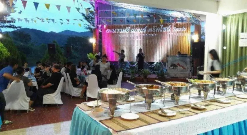 Tanaosri & Creekside Resort