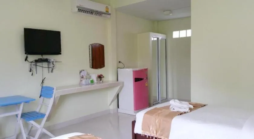 Bed in Tanaosri & Creekside Resort