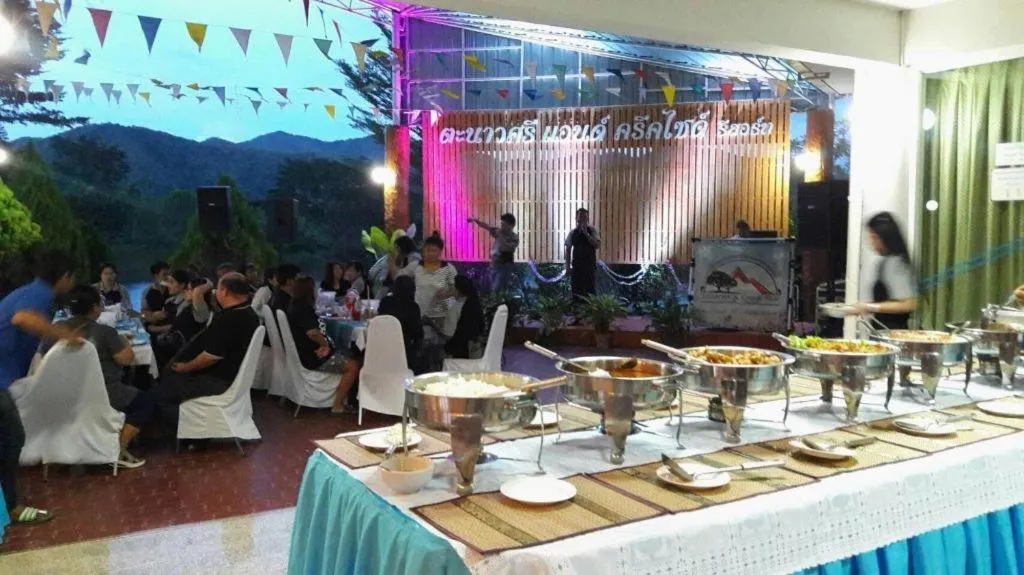 Tanaosri & Creekside Resort