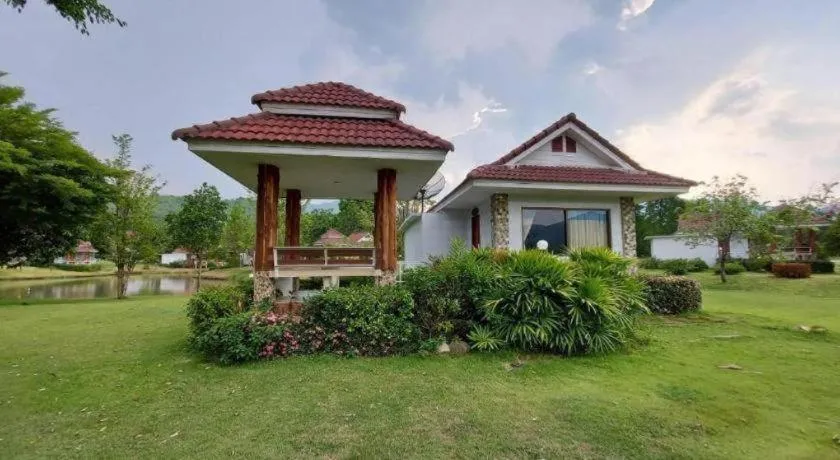 Tanaosri & Creekside Resort