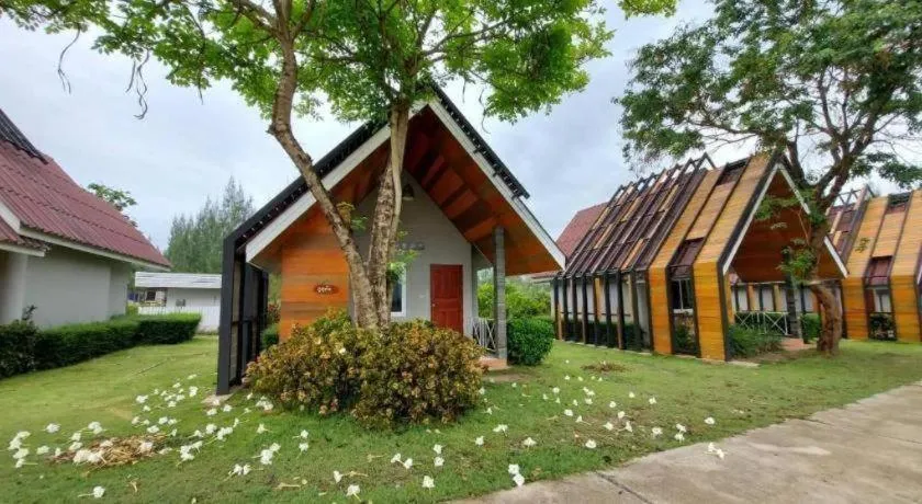 Tanaosri & Creekside Resort