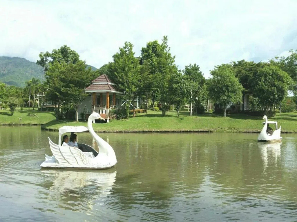 Tanaosri & Creekside Resort