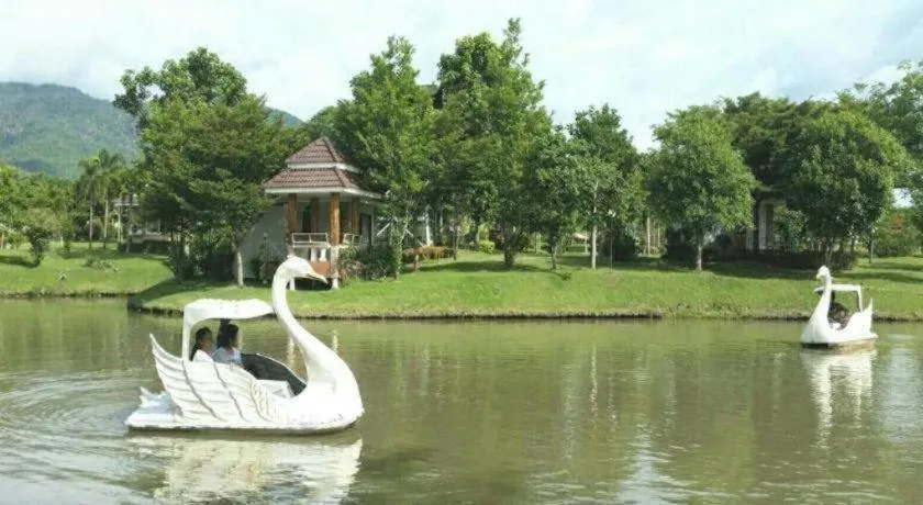 Tanaosri & Creekside Resort