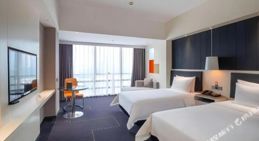 Bed in Aishang Hotel (Lecong Furniture Mall, Foshan)