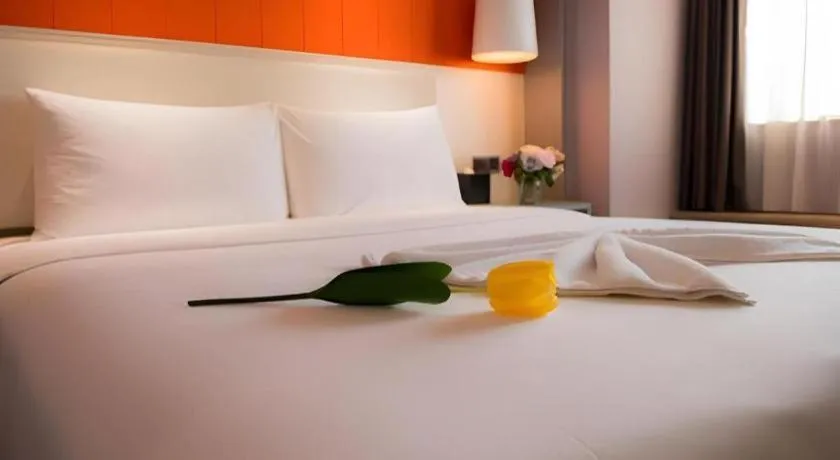 Bed in Aishang Hotel (Lecong Furniture Mall, Foshan)