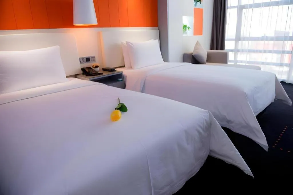 Bed in Aishang Hotel (Lecong Furniture Mall, Foshan)