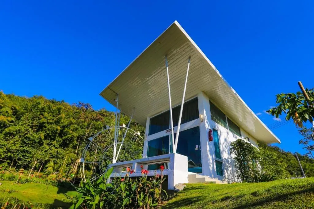 The White House Boutique Resort