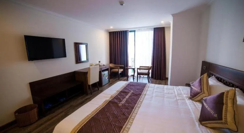 Bed in Grand Sea View Hotel