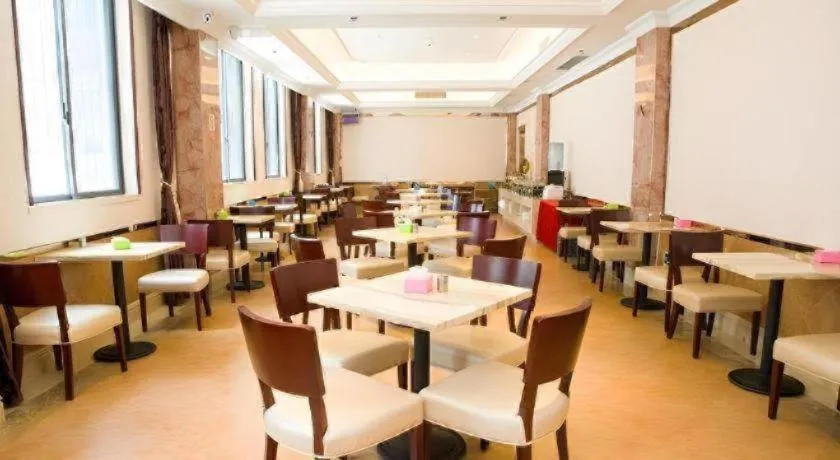 Vienna Classic Hotel Qingyuan Taihe Ancient Cave Scenic Area