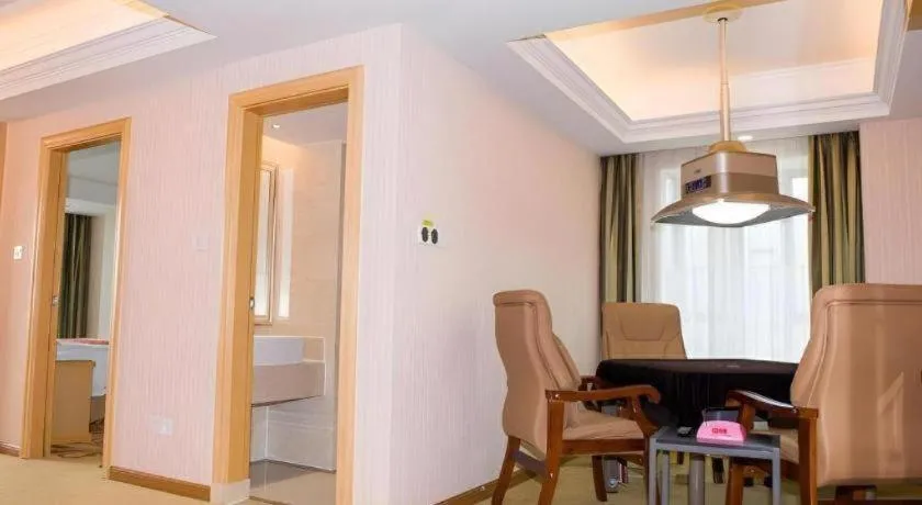 Vienna Classic Hotel Qingyuan Taihe Ancient Cave Scenic Area