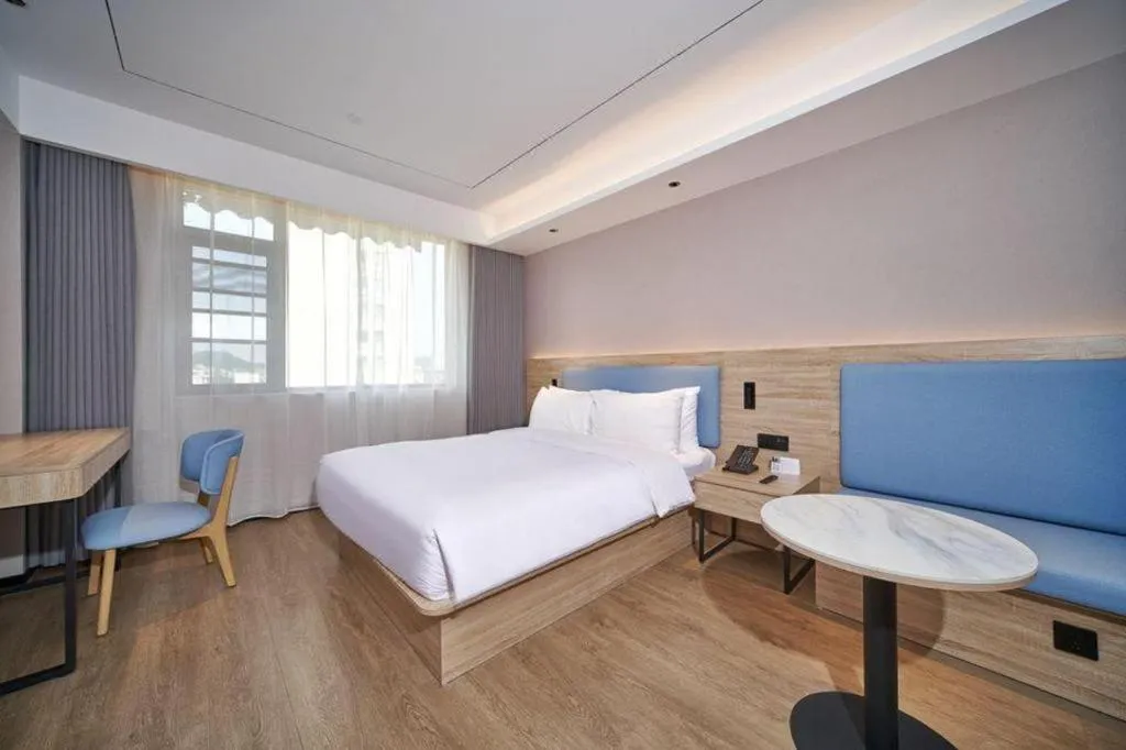 Bed in GreenTree Inn Hangzhou Linan Wanma Road Express Hotel