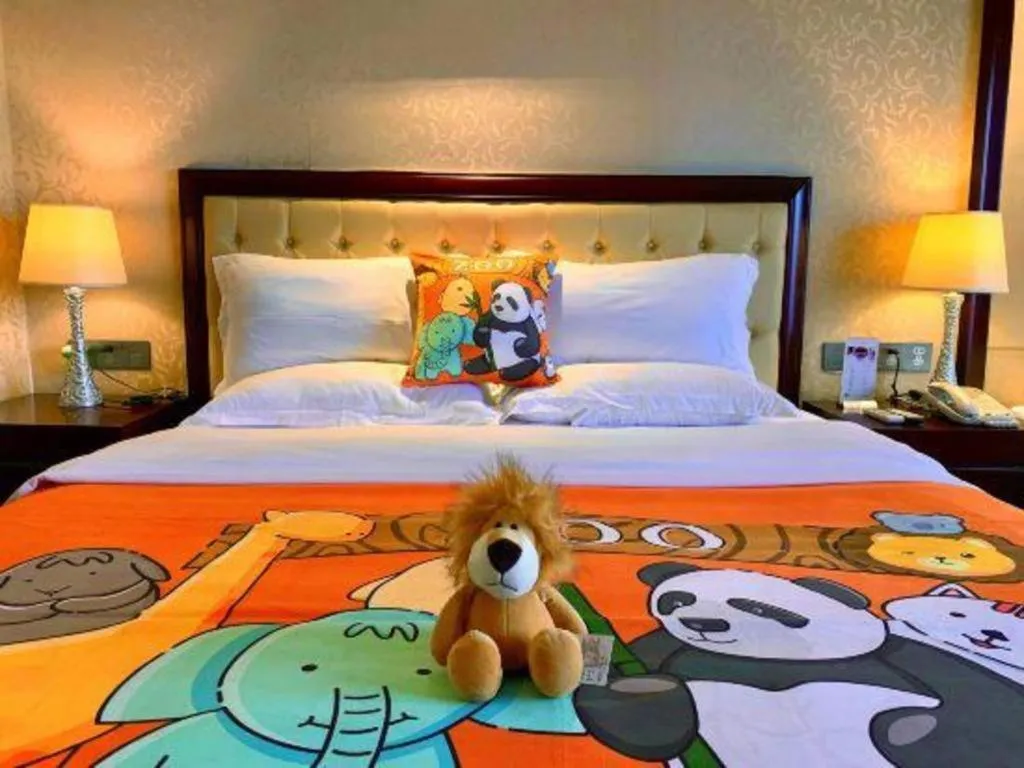 Bed in Taishan Bojue Hotel