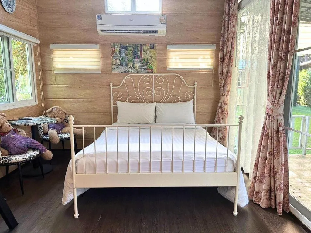 Bed in Greenview Resort