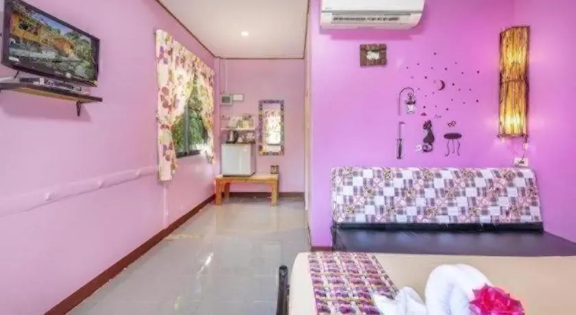 Bed in Greenview Resort