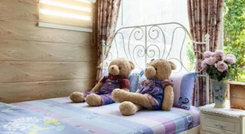 Bed in Greenview Resort