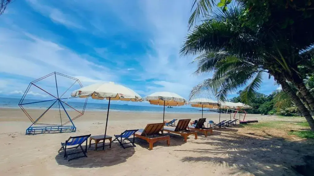 Baan Suan Aou Khai Baan Suan Aou Khai