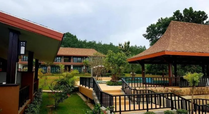 Poochommhok Resort