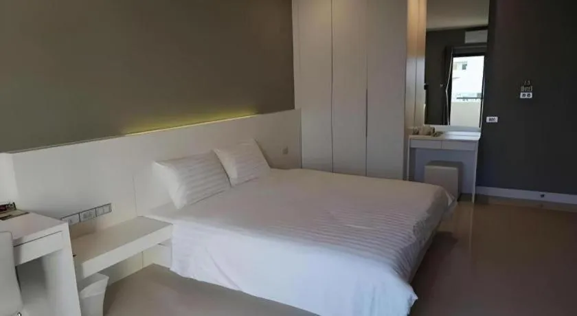 Bed in M-one Residence