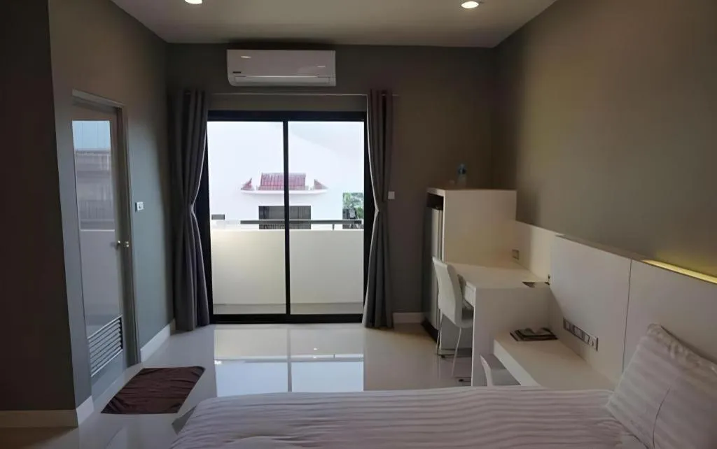 Bed in M-one Residence