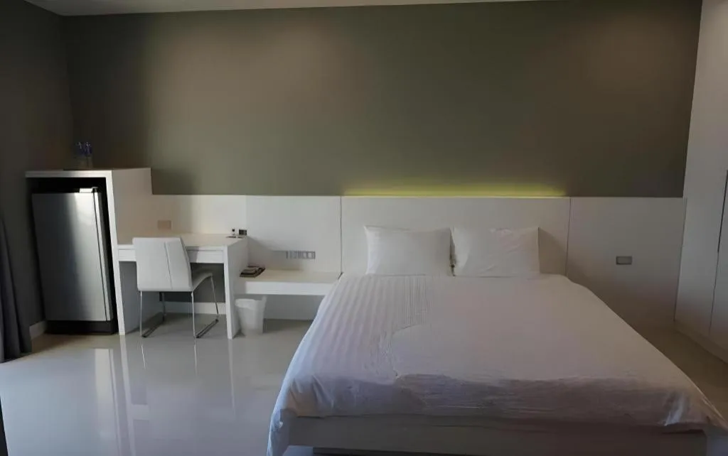 Bed in M-one Residence