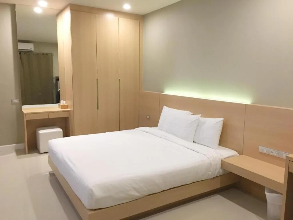 Bed in M-one Residence