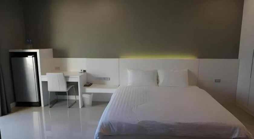 Bed in M-one Residence