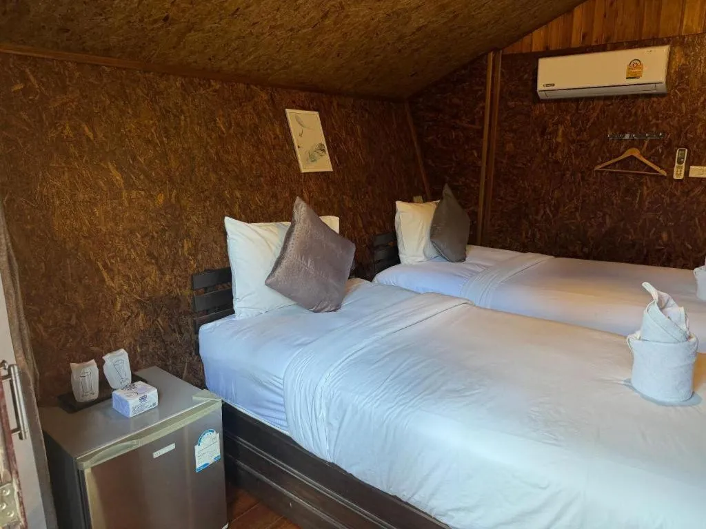 Bed in River View Resort At Chaewlan