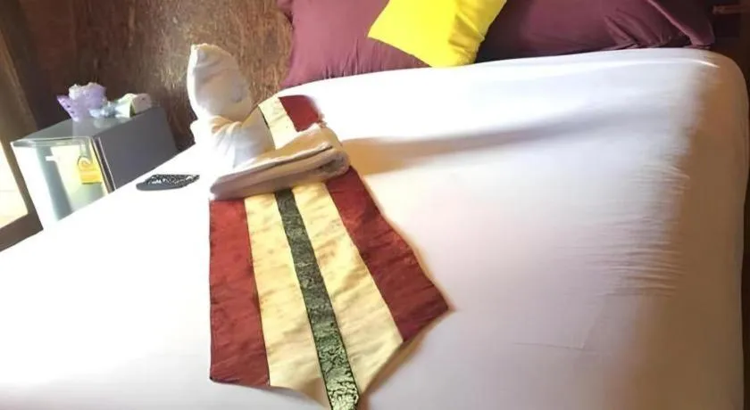 Bed in River View Resort At Chaewlan