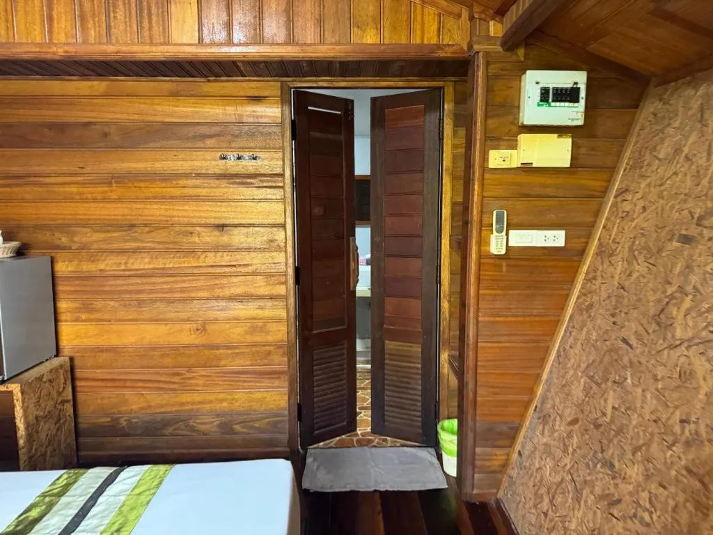 Bed in River View Resort At Chaewlan