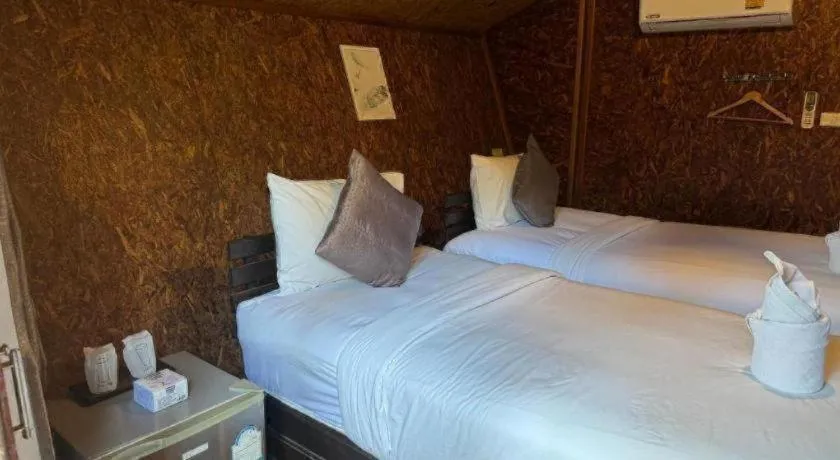 Bed in River View Resort At Chaewlan