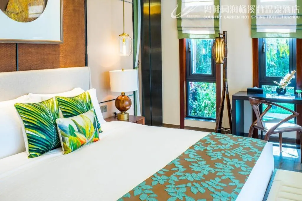 Bed in Country Garden Hot Spring Hotel Huizhou