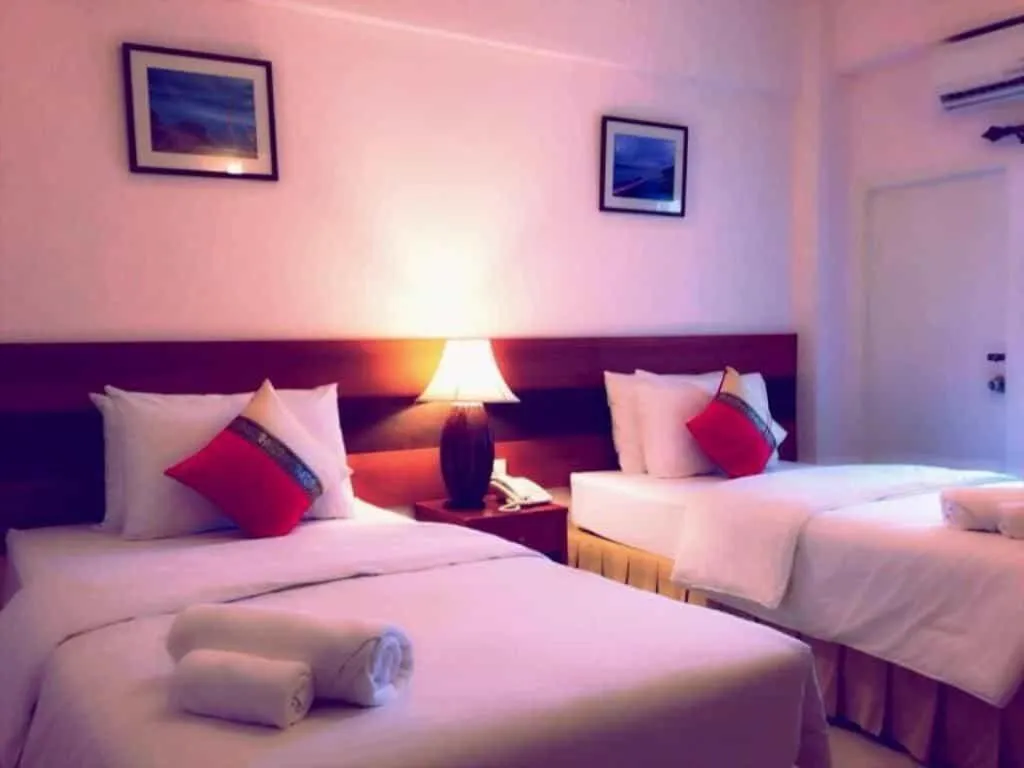 Bed in Sirimathani Hotel